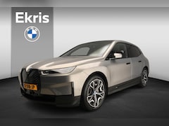 BMW iX - xDrive40 | Laserlicht | Navigatie | Trekhaak | Schuifdak | Keyles go | Stoelventilatie | D