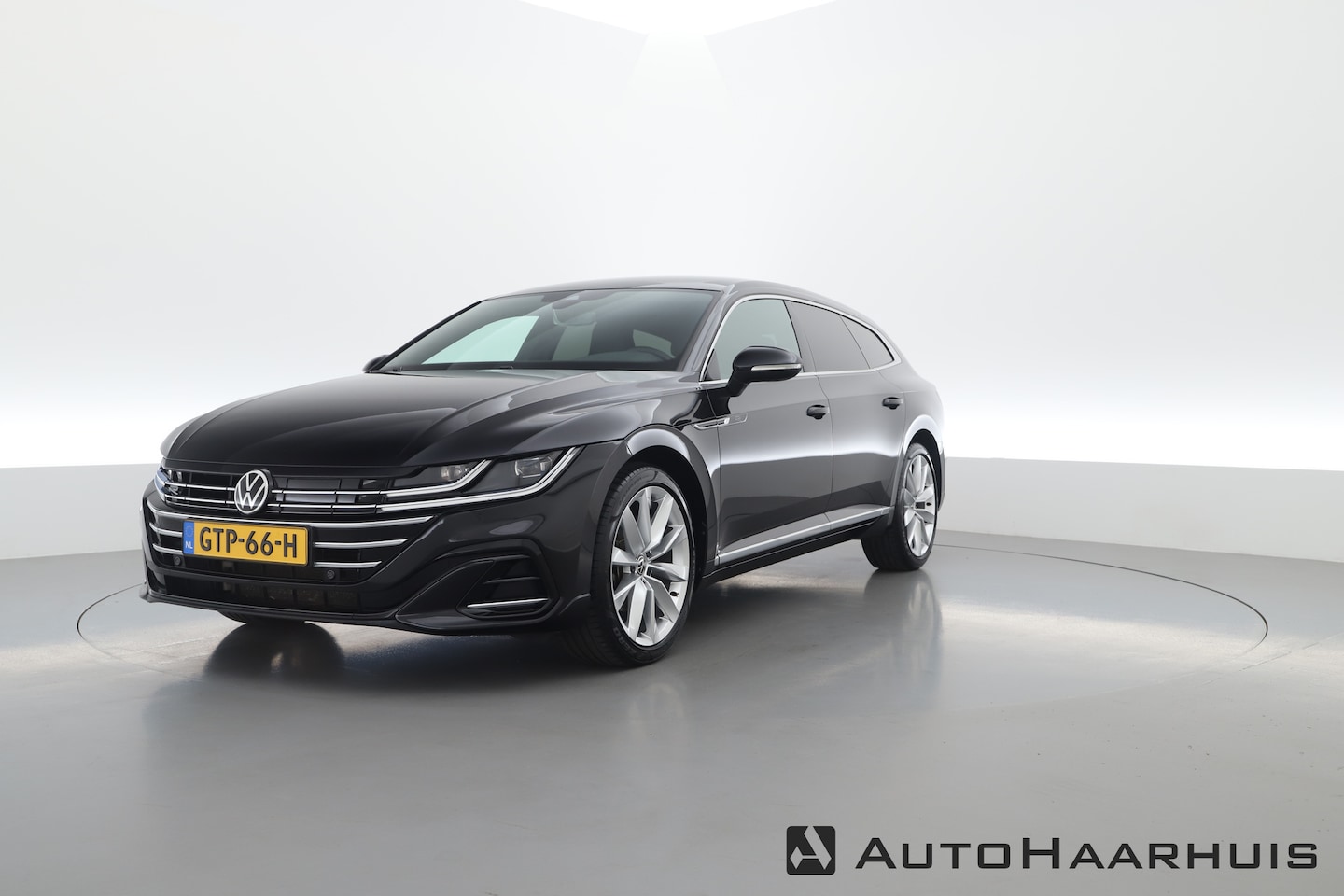 Volkswagen Arteon Shooting Brake - 1.4 TSI eHybrid R-Line | Kuipstoelen | Massage | Camera | Stoel- Stuurverw | Elek. Trekhaa - AutoWereld.nl