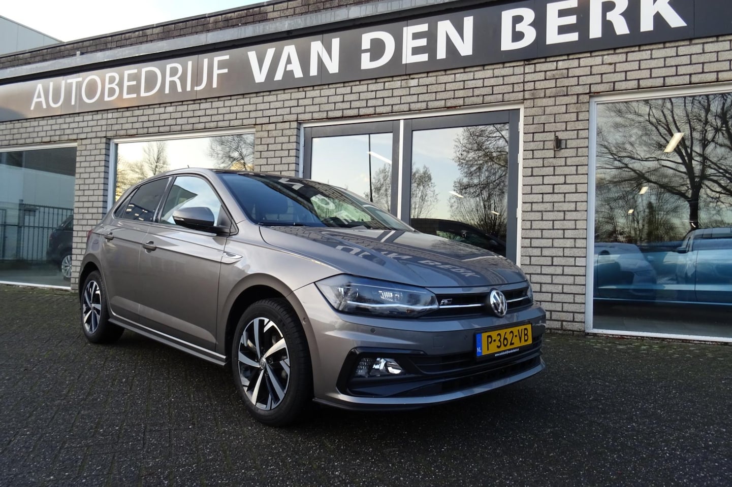 Volkswagen Polo - 1.0 TSI Highline Business R DSG - AutoWereld.nl