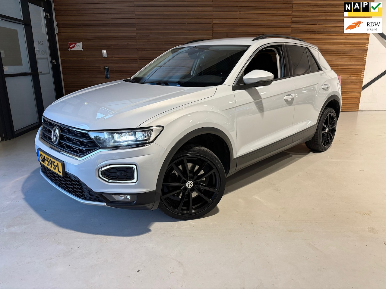 Volkswagen T-Roc - 1.0 TSI Style | NL-auto | Full LED | Apple Carplay | PDC | Climatronic | ACC | Lane assist - AutoWereld.nl