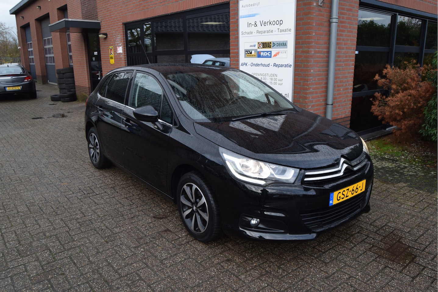 Citroën C4 - 1.2 PureTech Feel Edition | Navi | Clima | Trekhaak | - AutoWereld.nl