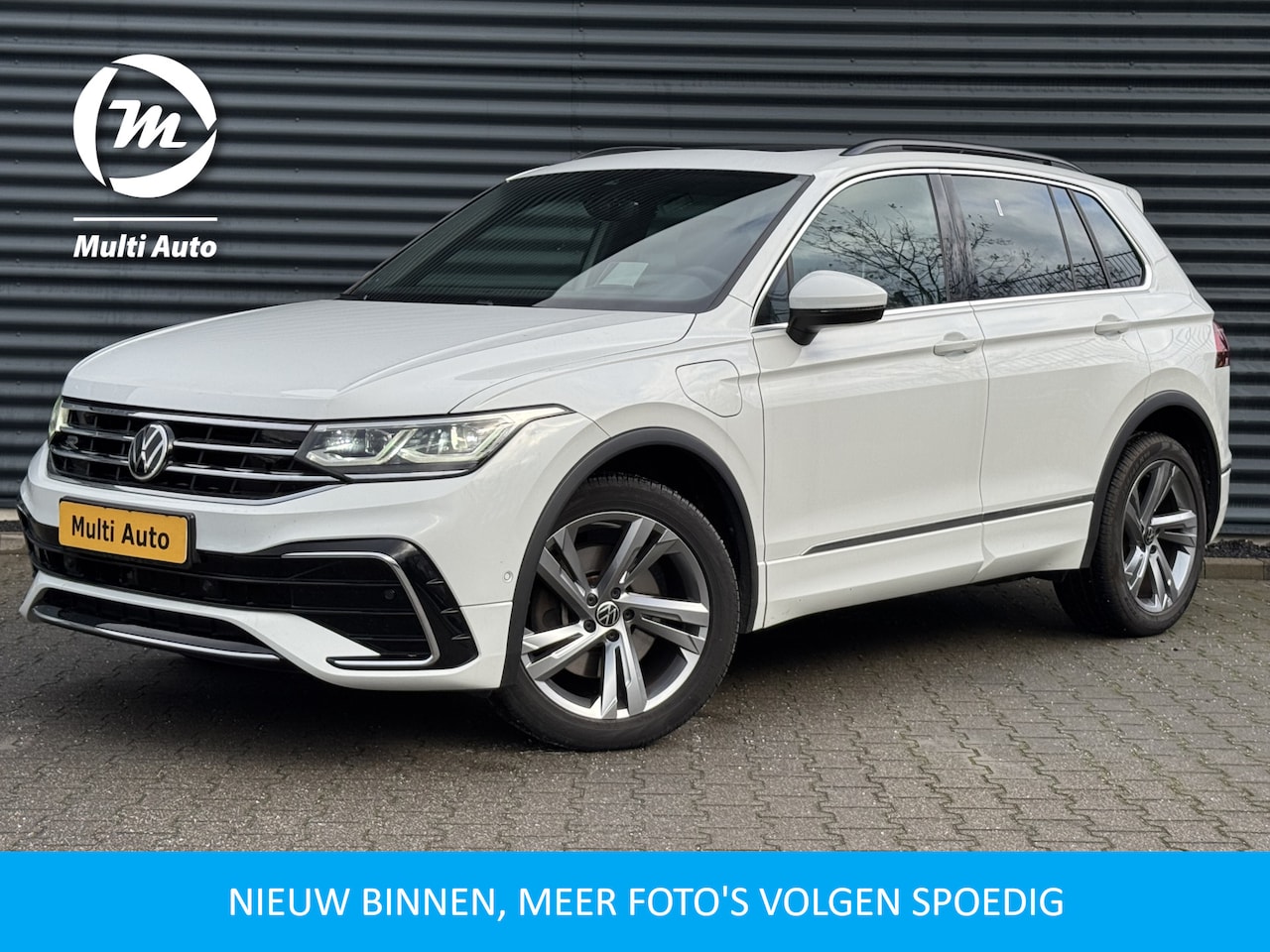 Volkswagen Tiguan - 1.4 TSI eHybrid R-Line Business+ PHEV | Panorama Dak | Adaptive Cruise | Camera | Carplay - AutoWereld.nl