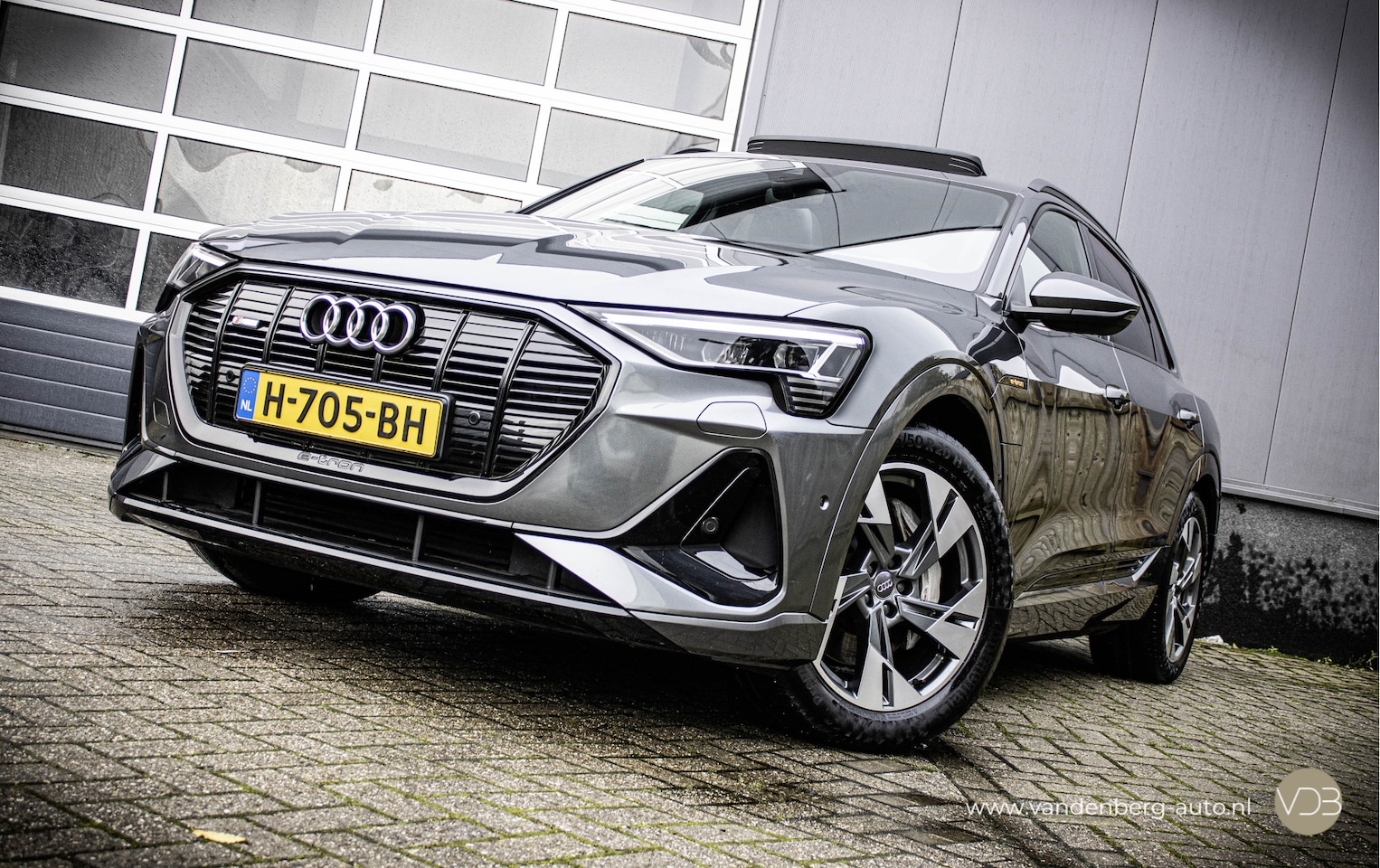 Audi e-tron - 50 QuattroS-Line Black Edition PANO Origineel NL - AutoWereld.nl