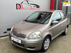 Toyota Yaris - 1.3 VVT-i Sol 1E EIGENAAR/AUTOMAAT/UNIEK/15.000 KM/AIRCO/TREKHAAK