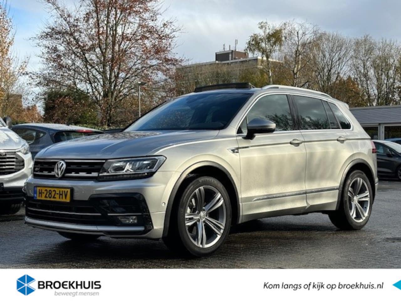 Volkswagen Tiguan - 1.5TSI R-LINE | 1 EIGENAAR! | NL-AUTO! | PANODAK | TREKHAAK 1800KG | MASSAGE SEATS | ADAPT - AutoWereld.nl