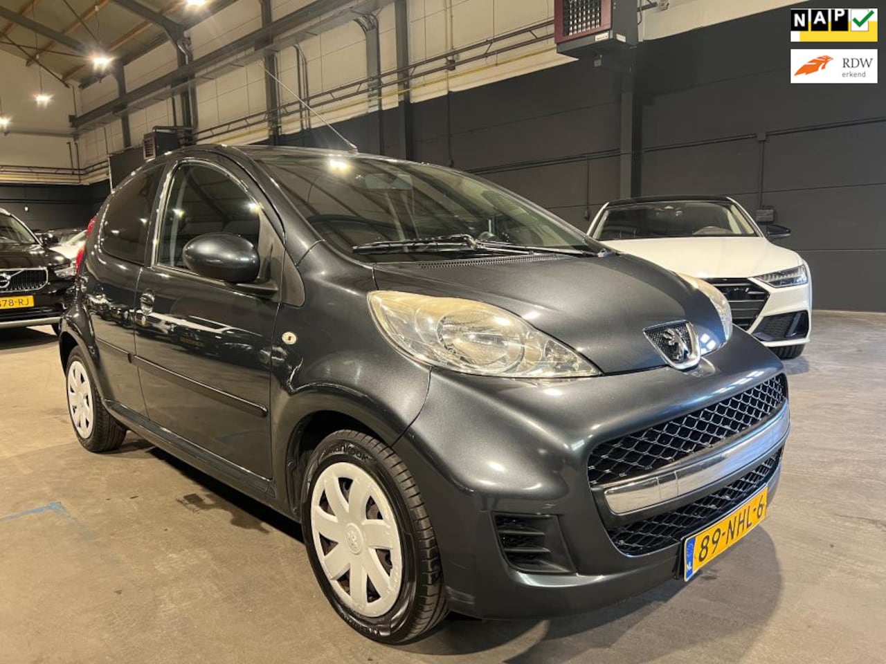 Peugeot 107 - 1.0-12V XS - 5 deurs - Airco - NL Auto - AutoWereld.nl