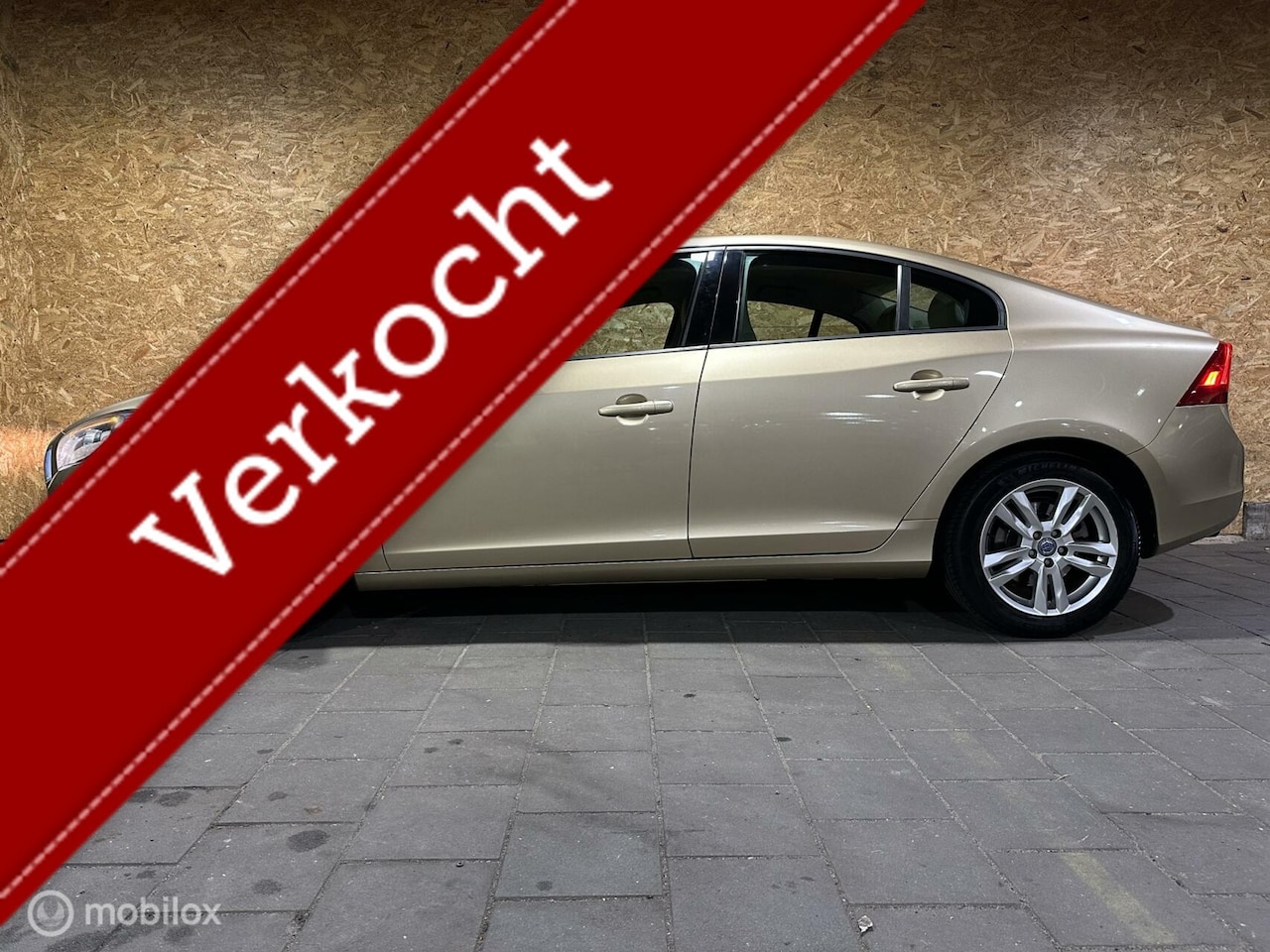 Volvo S60 - 1.6 T3 Kinetic - adapt. cruise cont. - dealer ond. - AutoWereld.nl