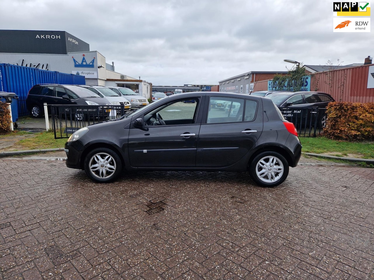 Renault Clio - 1.4-16V Exception/ZWART/5DRS/FACELIFT! - AutoWereld.nl