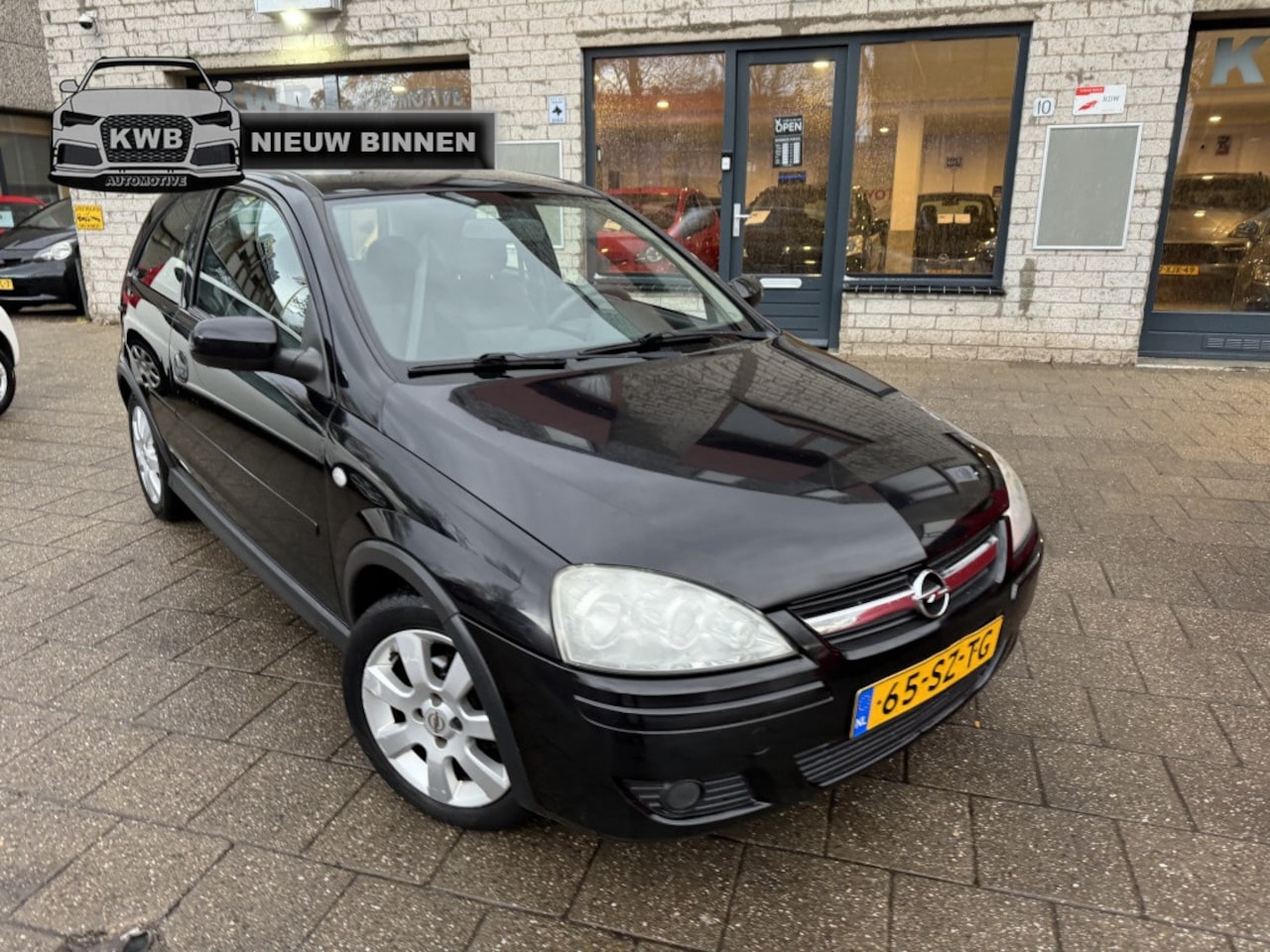 Opel Corsa - 1.0-12V Silverline Airco Apk NAP - AutoWereld.nl