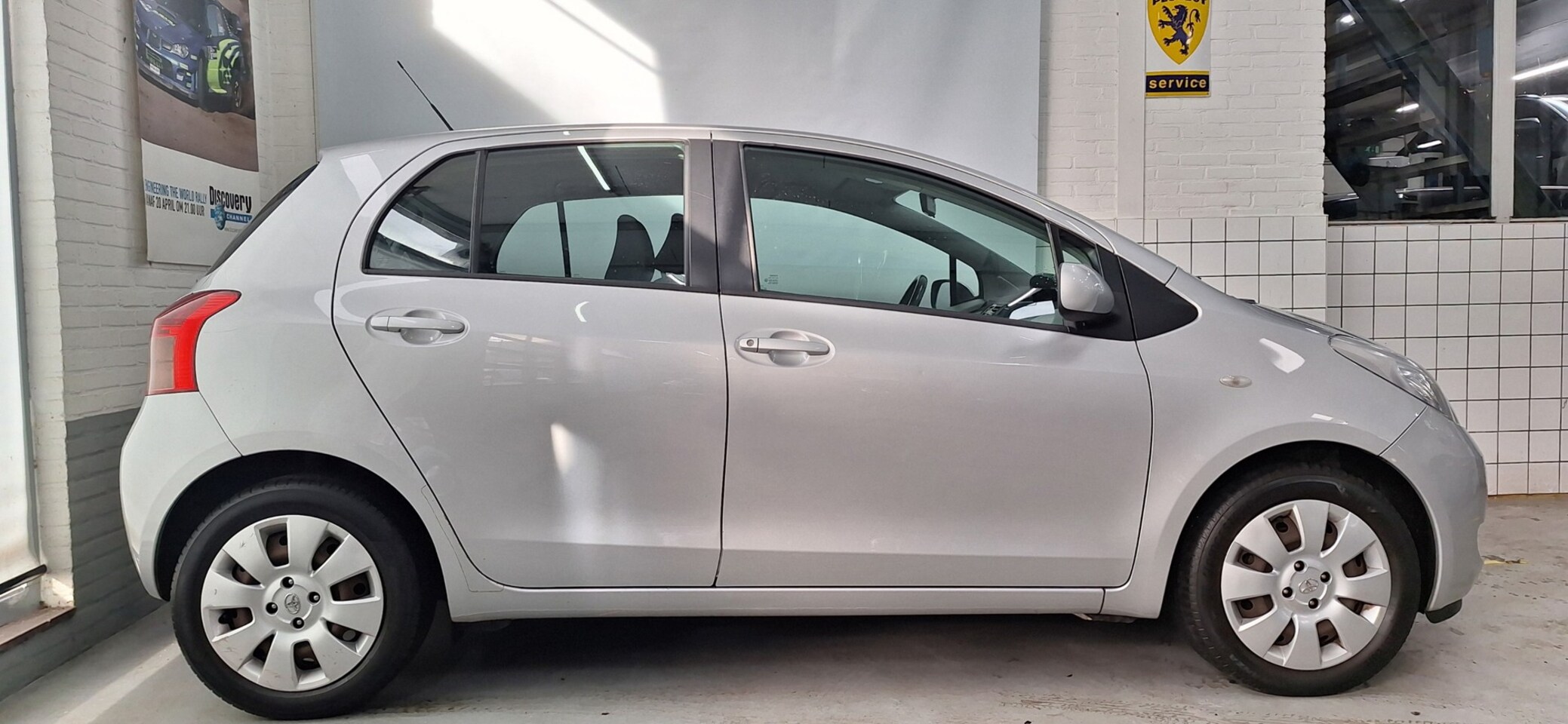 Toyota Yaris - 1.3 VVT-i Sol 1.3 VVTi Sol - AutoWereld.nl