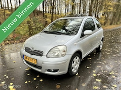 Toyota Yaris - 1.3 VVT-i Sol -VOL AUTOMAAT -PANODAK -APK 07/25