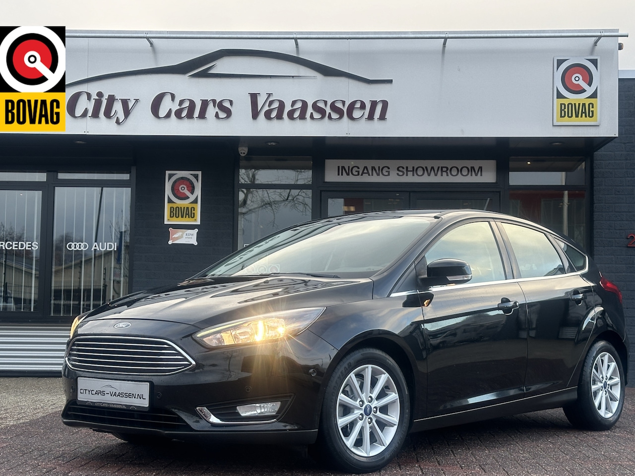 Ford Focus - 1.0 Titanium 101 pk org nl auto nap logisch navigatie climate ctr cruise ctr start/stop pd - AutoWereld.nl