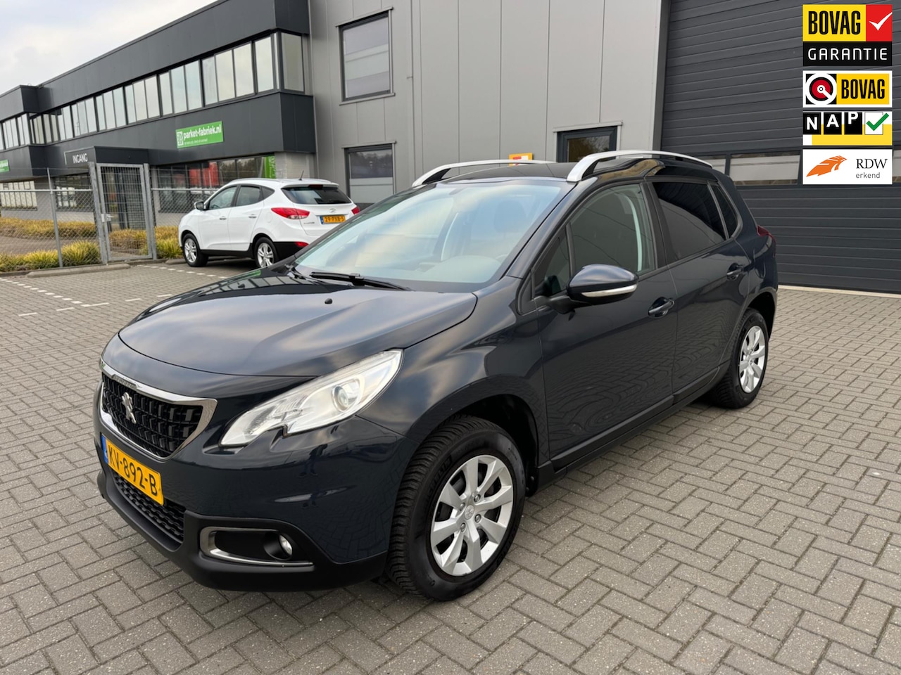 Peugeot 2008 - 1.2 PureTech Blue Lion 1.2 PureTech Blue Lion - AutoWereld.nl