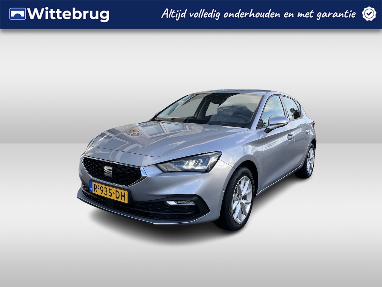 Seat Leon - 1.0 TSI Style Business Intense / GARANTIE TOT 08-2026/ PARK. SENSOREN + CAMERA/ NAVI/ FULL - AutoWereld.nl