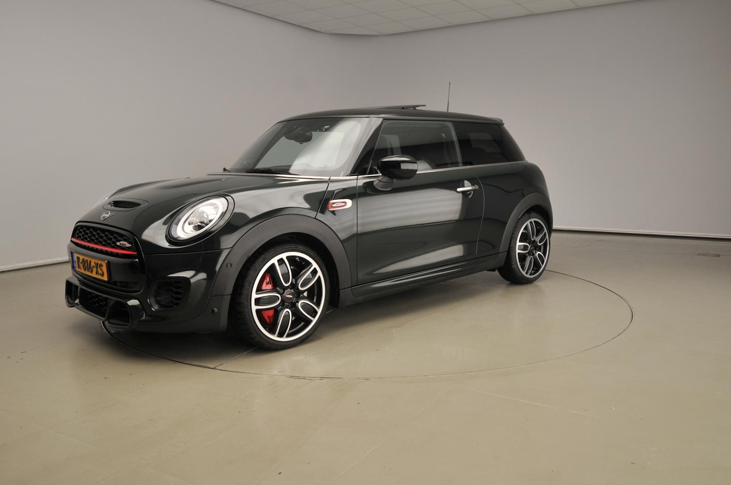 MINI John Cooper Works - 3-deurs Chili | Head-Up | Harman-Kardon | Panoramadak | Camera | Alu velgen 18" - AutoWereld.nl