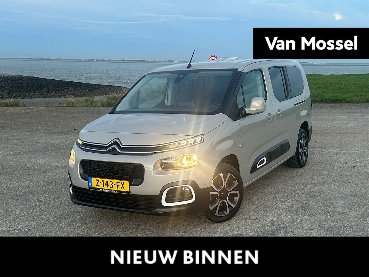 Citroën Berlingo XL - 1.2 PureTech Shine | Navigatie | Adaptieve Cruise Control | Lichtmetalen Velgen | - AutoWereld.nl