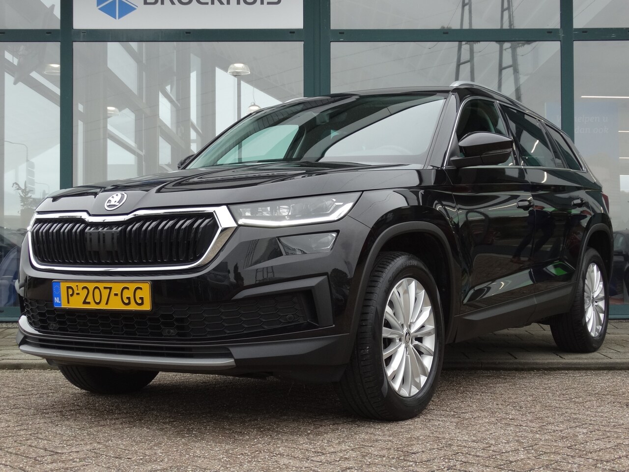 Skoda Kodiaq - 1.5 TSI 150 Pk DSG Automaat Business Edition | Navigatie | Achteruitrijcamera | Carplay \ - AutoWereld.nl