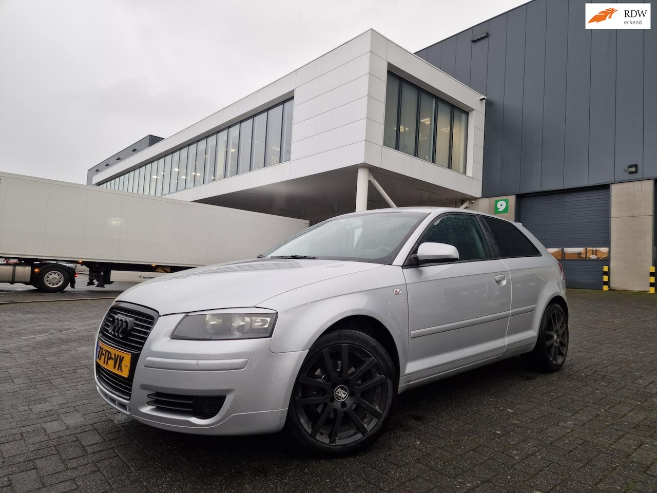 Audi A3 - 1.6 Attraction AIRCO CRUISE 2 X SLEUTELS SPORTLOOK - AutoWereld.nl