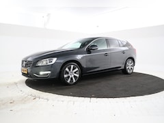 Volvo V60 - 2.4 D6 AWD Plug-In Hybrid Summum leder, Airco, Navigatie