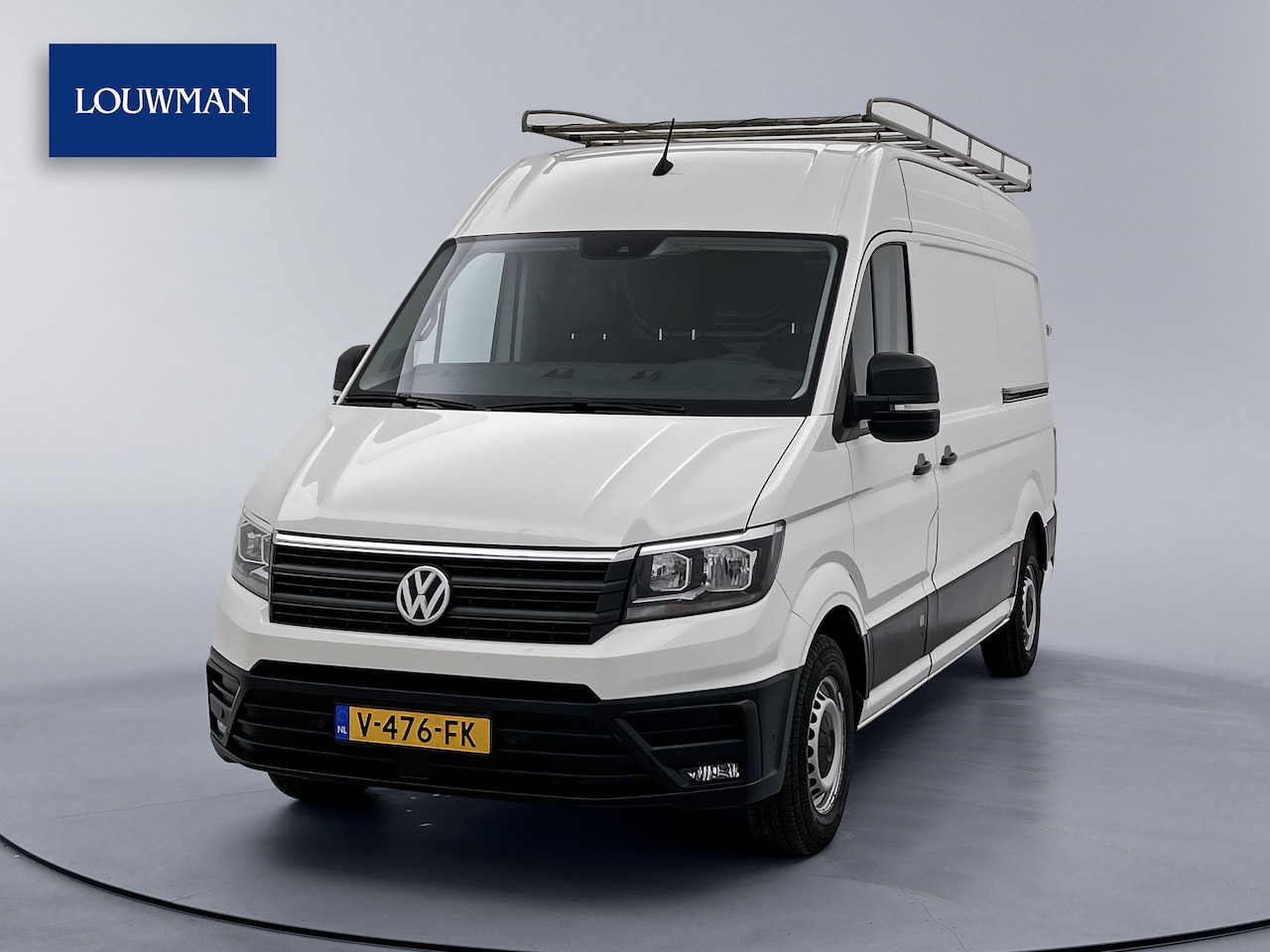 Volkswagen Crafter - 35 2.0 TDI L3H3 Highline Dubbele Schuifdeur Navigatie Trekhaak Achteruitrijcamera Cruise C - AutoWereld.nl