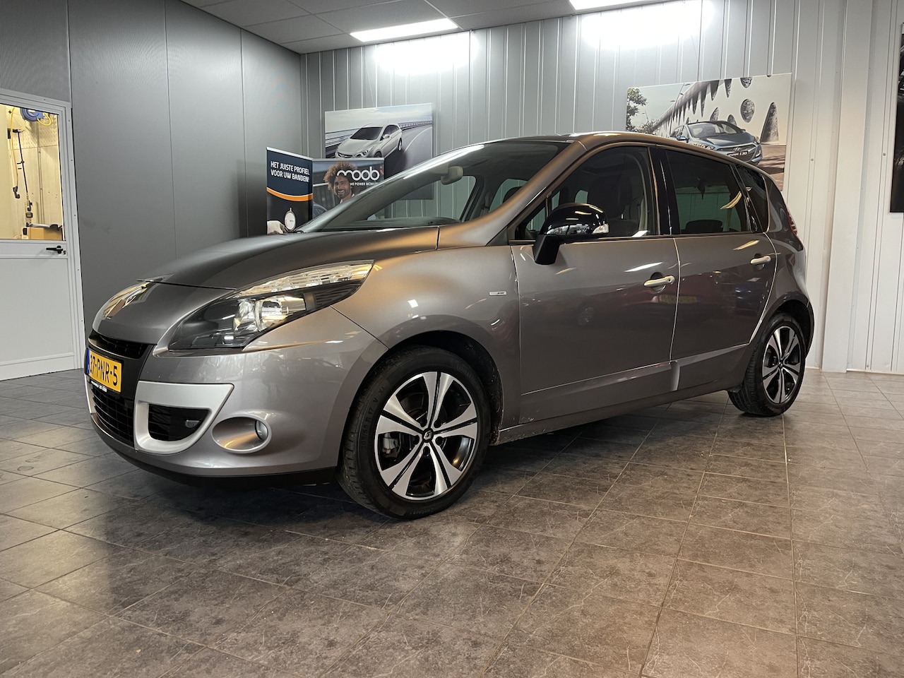 Renault Scénic - 1.4 TCe Bose Trekhaak, Panorama dak, Cruise control. - AutoWereld.nl