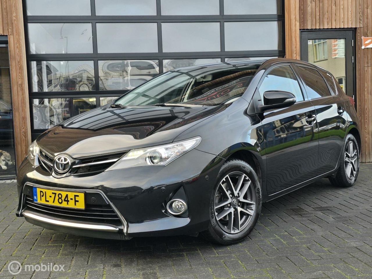 Toyota Auris - 1.6 132PK CLIMA CRUISE CAMERA STOELVERWARMING - AutoWereld.nl