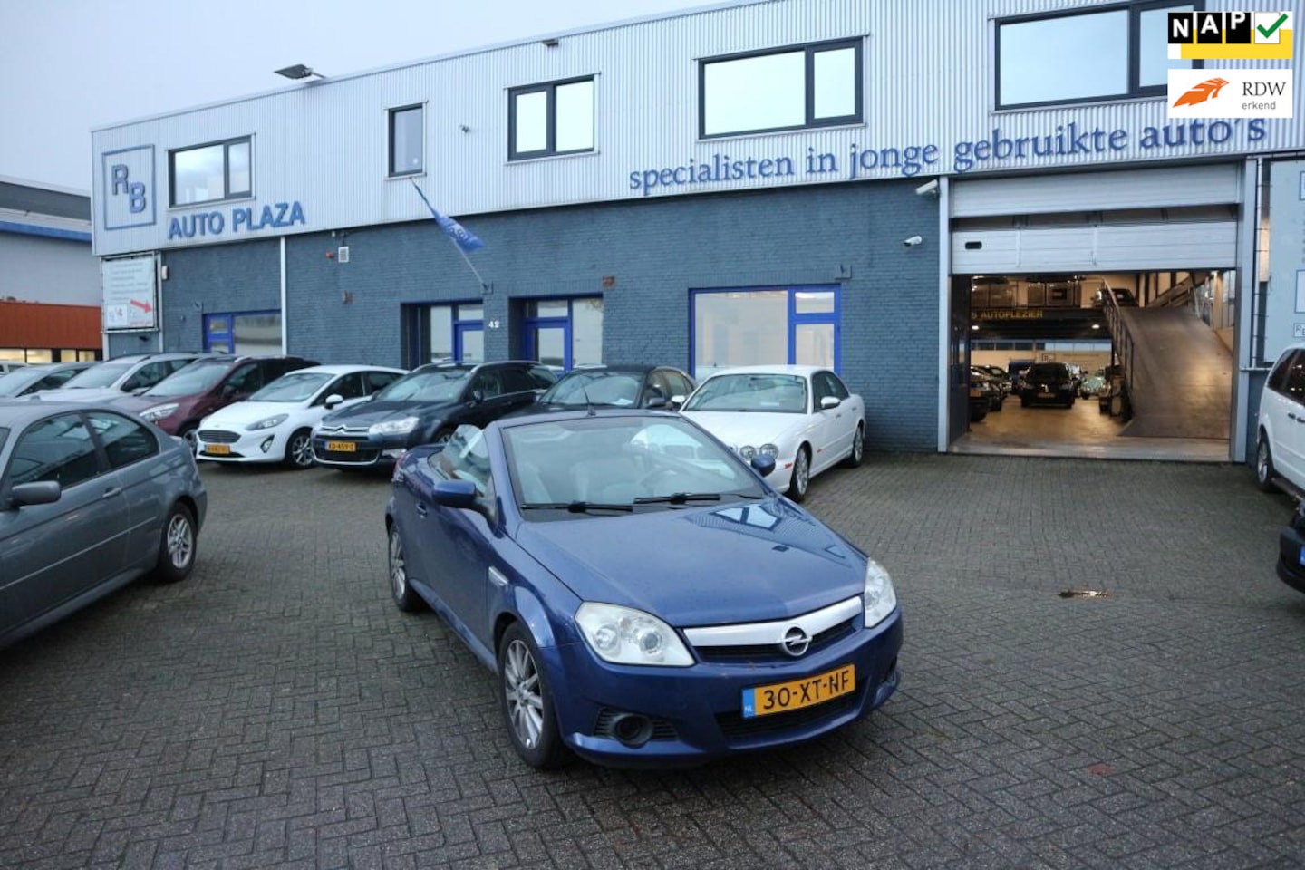 Opel Tigra TwinTop - 1.8-16V Sport / CABRIO / APK 11 2025 LEES TEKST ! ! ! - AutoWereld.nl