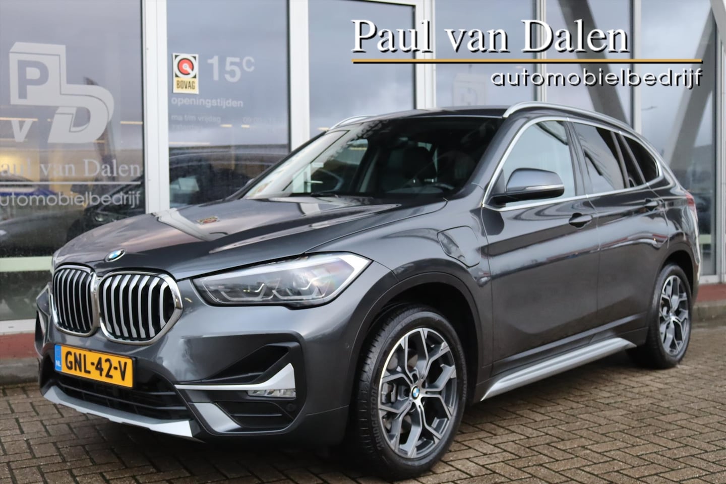 BMW X1 - (f48) XDRIVE25e 220PK AUTOMAAT EXEC. X-LINE Navi | Camera | Keyless | Leer | Sfeerverlicht - AutoWereld.nl