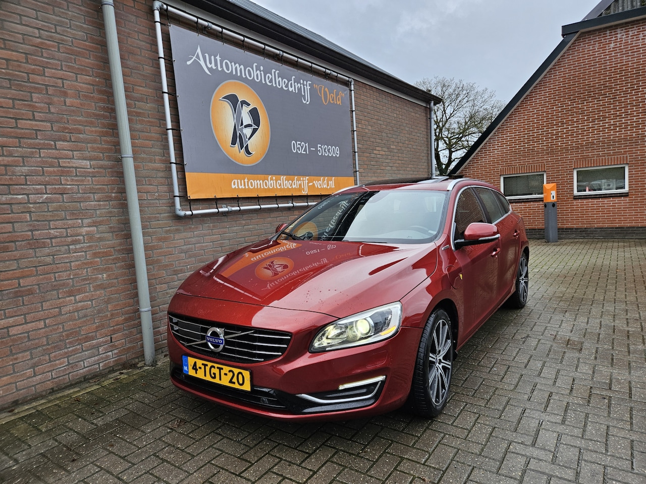 Volvo V60 - 2.4 D6 AWD Plug-In Hybrid Summum 2.4 D6 AWD Plug-In Hybrid Summum - AutoWereld.nl