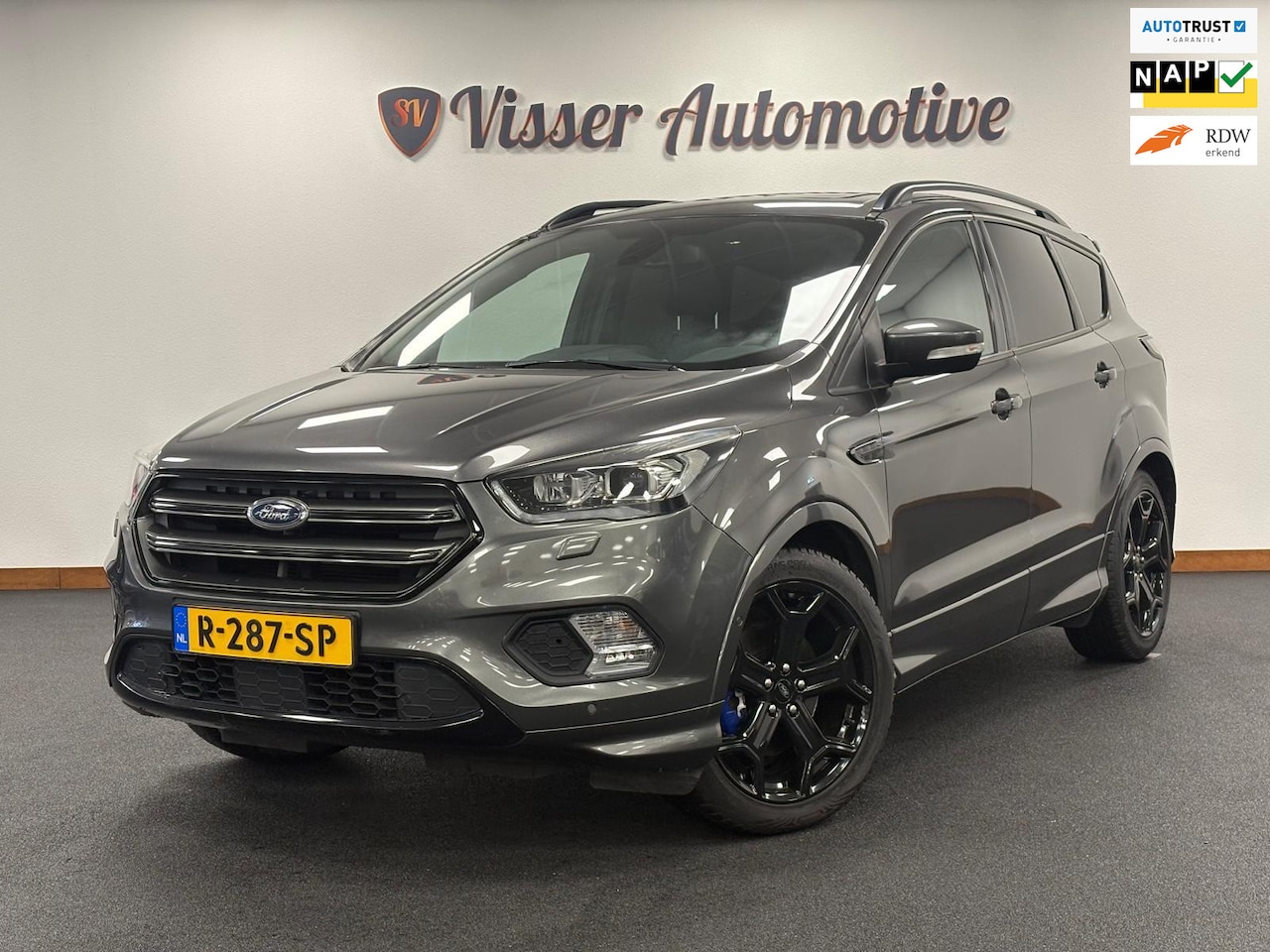 Ford Kuga - 1.5 Titanium Styling Pack 4WD*ST-Line*Pano*Navi*Automaat*Black-Edition* - AutoWereld.nl