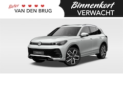 Volkswagen Tiguan - 1.5 eHybrid 204 PK R-Line Edition | Trekhaak | Panoramadak | Stuur & Stoelverwarming |