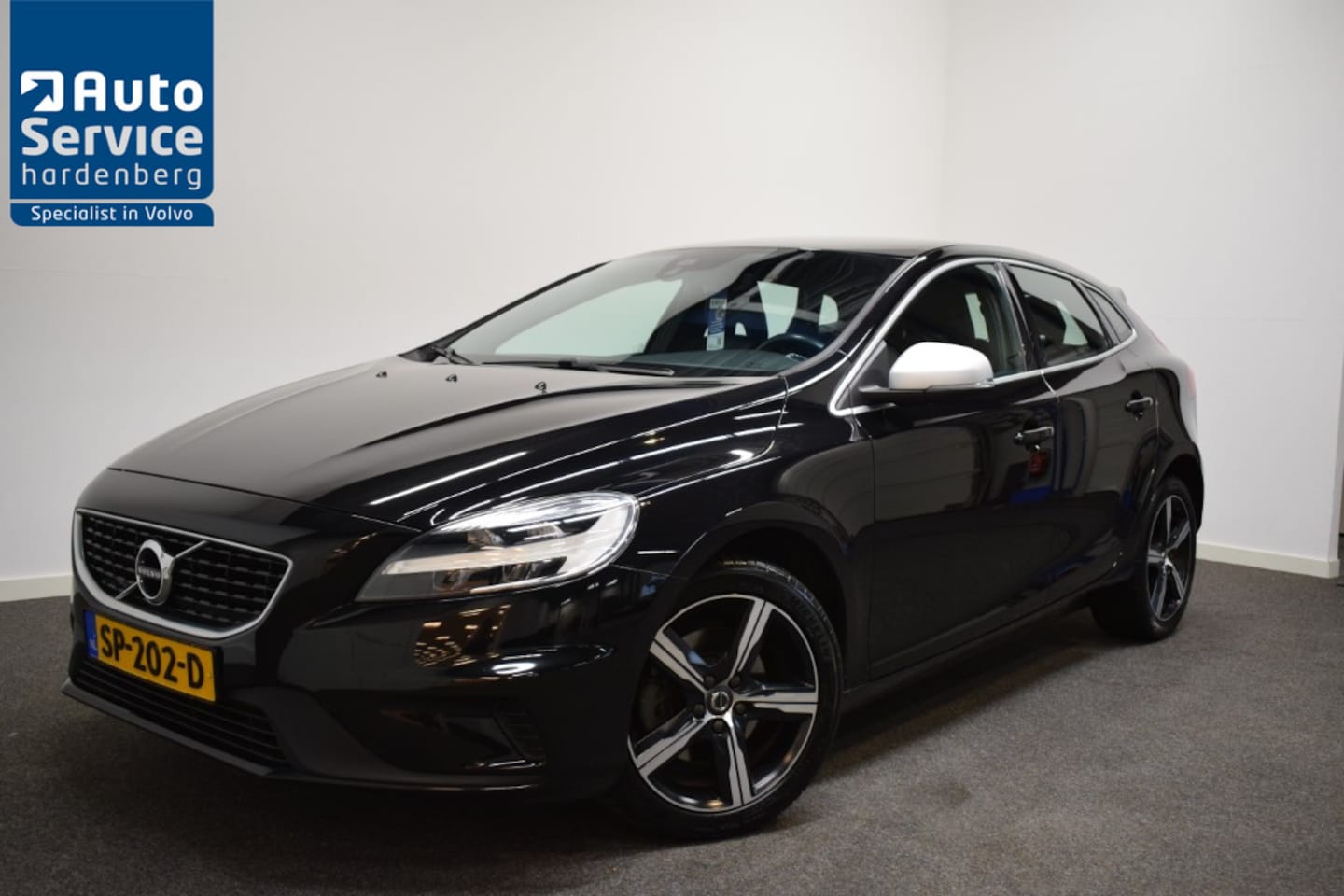 Volvo V40 - 2.0 T4 190pk R-Design Bns Sport Stoel verw./ Navi/ Cruise/ LED - AutoWereld.nl