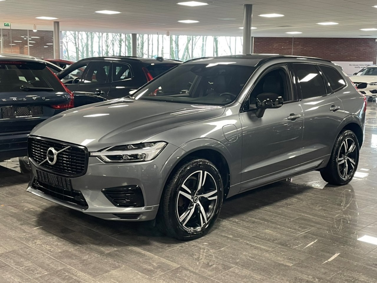 Volvo XC60 - T8 AWD Recharge R-Design | Harman Kardon | Adaptieve Cruise Control | Standkachel met Volv - AutoWereld.nl