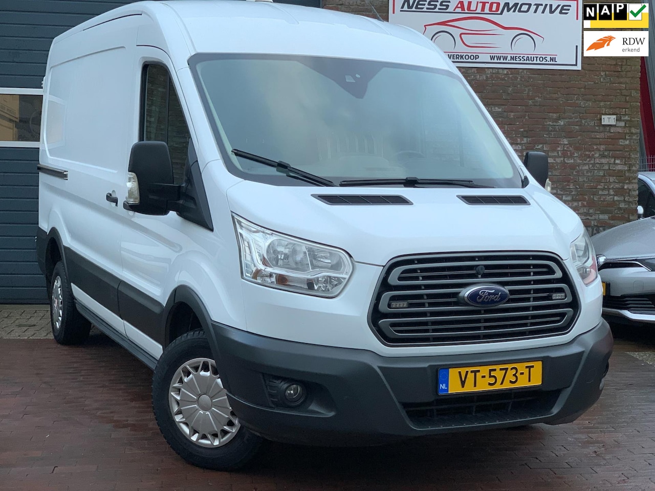 Ford Transit - 290 2.2 TDCI L2H2 Trend|Airco|3 Persoons - AutoWereld.nl