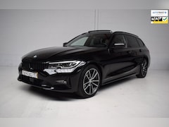 BMW 3-serie Touring - 318i 2.0 AUT8 High Executive ORG.NED / ADAPT.CRUISE / M-SPORT STUUR / PANORAMADAK / CAMERA