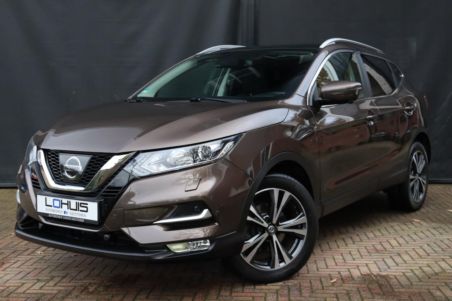 Nissan Qashqai - 1.2 N-Connecta Pano|Stuurwielbediening|Trekhaak - AutoWereld.nl