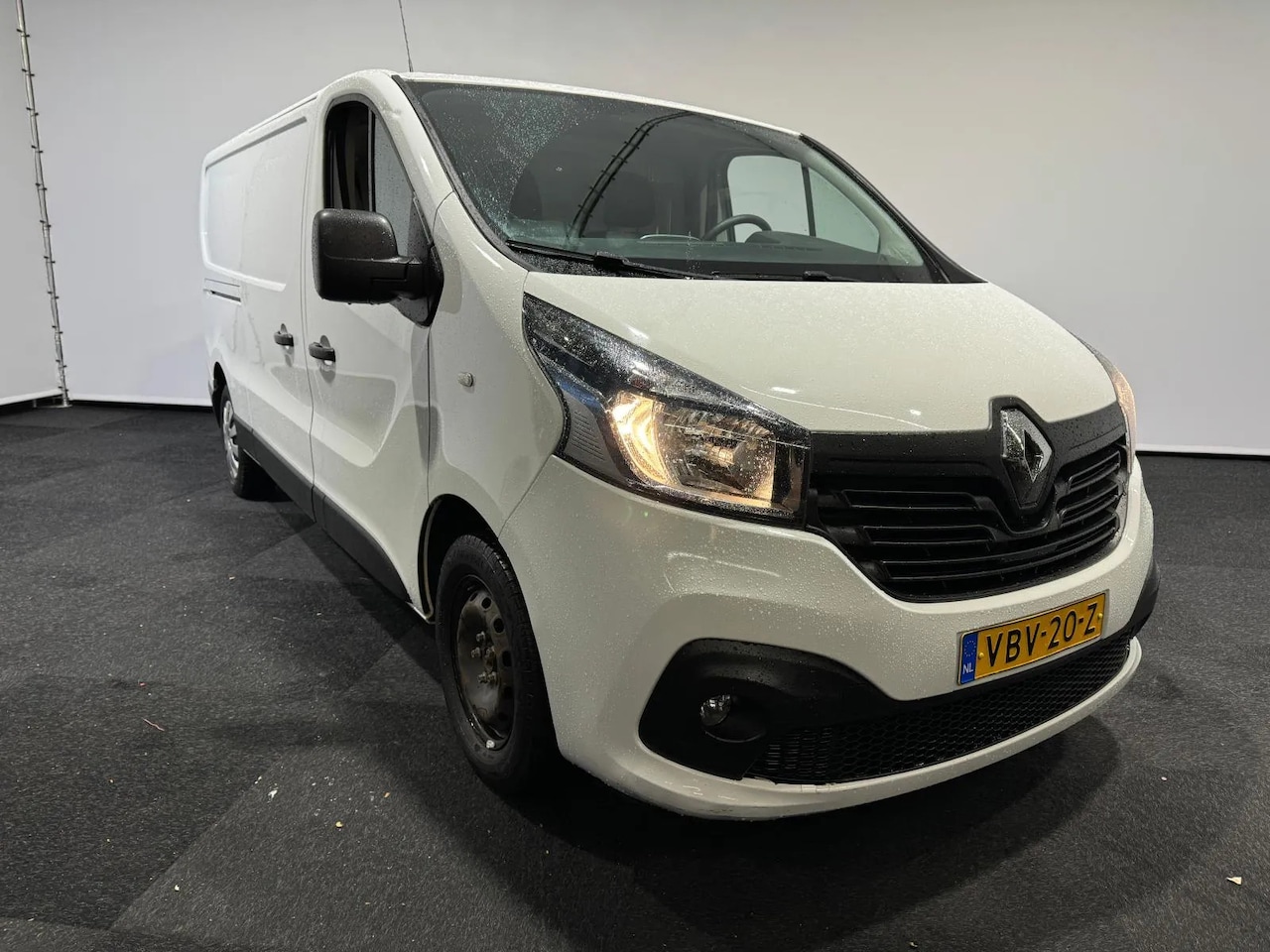 Renault Trafic - 1.6 Euro 6 L2H1 Airco - AutoWereld.nl