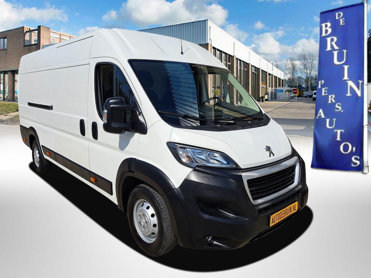 Peugeot Boxer - 2.2 BlueHDI 140Pk L4H2 Airco Navi PDC Cruise control Achteruitrijcamera - AutoWereld.nl