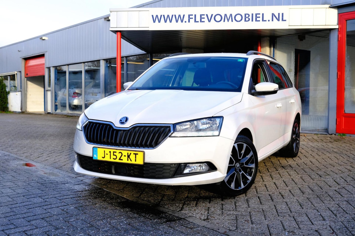 Skoda Fabia Combi - 1.0 TSI Business Edition Navi|1e Eig|Apple CarPlay|Airco|LMV - AutoWereld.nl