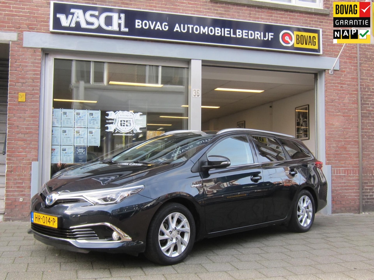 Toyota Auris Touring Sports - 1.8 Hybrid Lease pro Navi All In Prijs Bovaggarantie - AutoWereld.nl