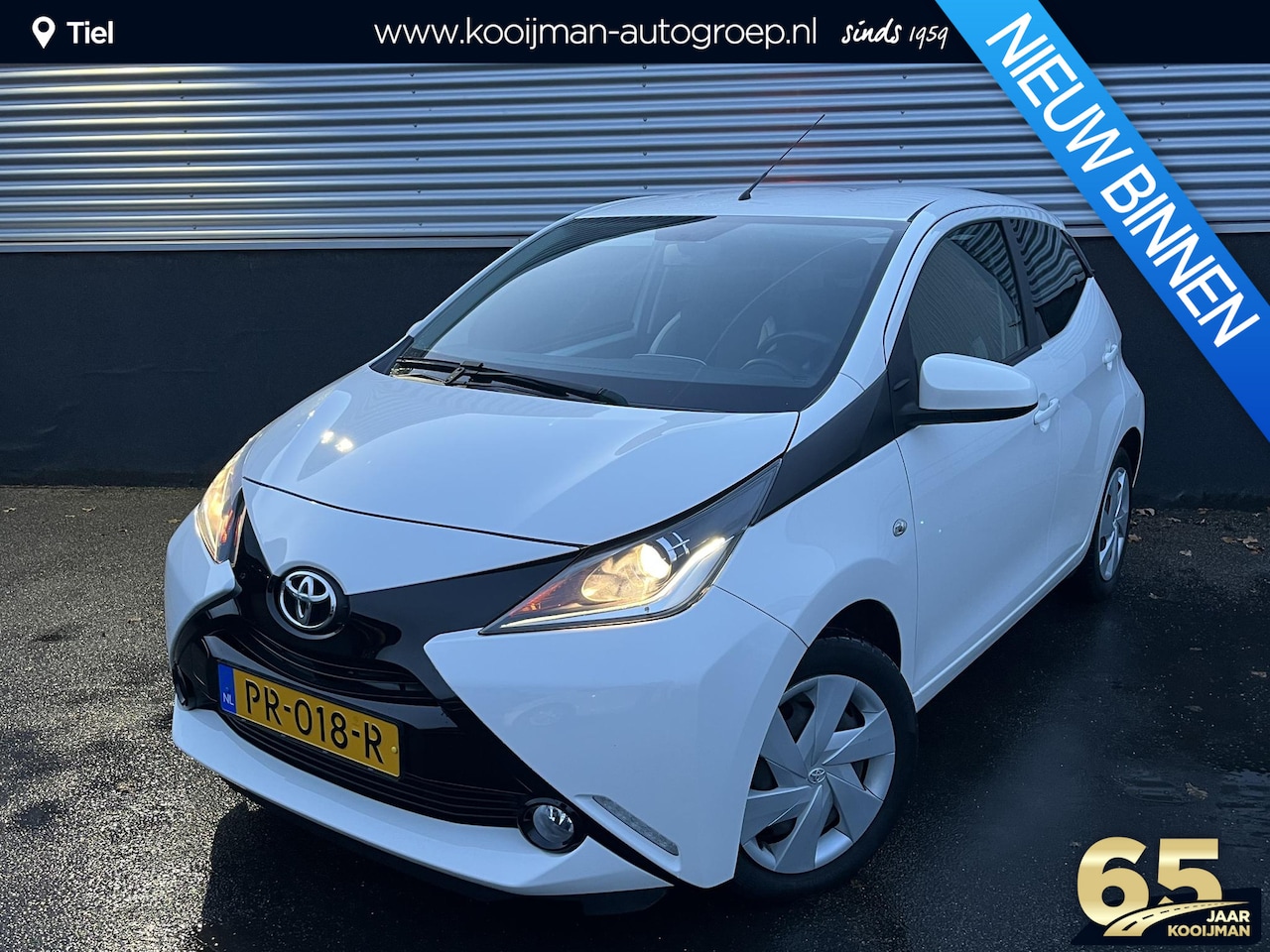 Toyota Aygo - 1.0 VVT-i x-play Navigatie, Achteruitrijcamera, Airco, 1e eigenaar, NL-auto, BTW-auto - AutoWereld.nl