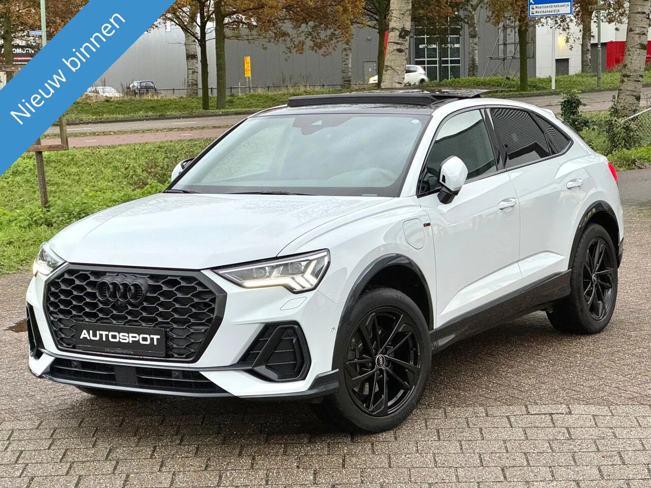 Audi Q3 Sportback - 45 TFSI e 245Pk S-Line Pano 360 Camera Sfeerverlichting - AutoWereld.nl