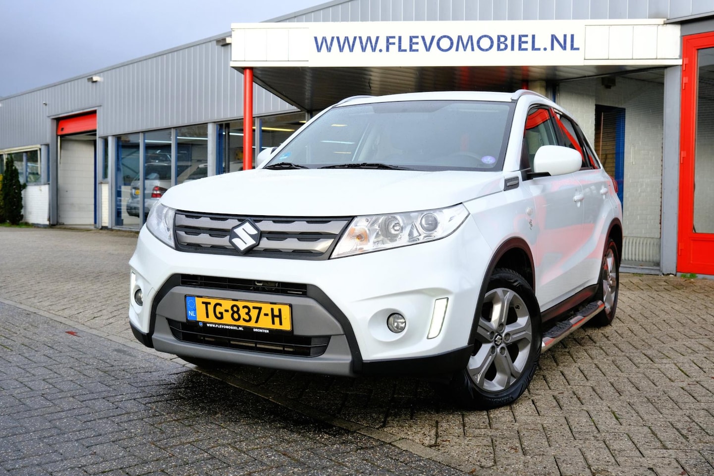 Suzuki Vitara - 1.6 Exclusive Navi|Cam|Clima|LMV - AutoWereld.nl