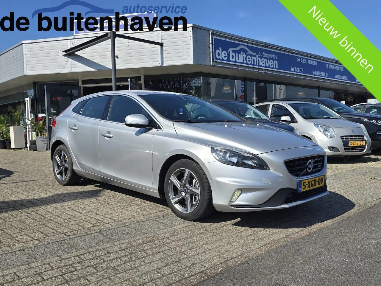 Volvo V40 - 2.0 D4 R-Design Business 2.0 D4 R-Design Business - AutoWereld.nl