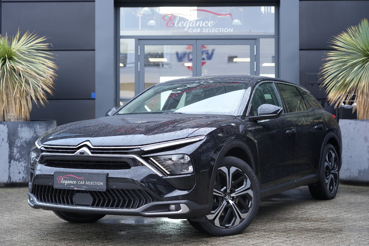 Citroën C5 X - 1.6 Plug-in Hybrid Max 225pk Panoramadak/Stoelverwarming/Camera - AutoWereld.nl