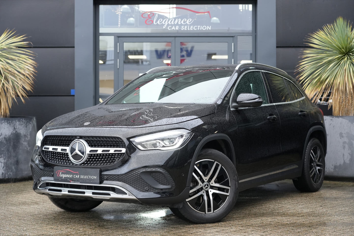 Mercedes-Benz GLA-Klasse - 200 Business Solution Luxury 164pk Panoramadak/Stoelverwarming/Camera - AutoWereld.nl