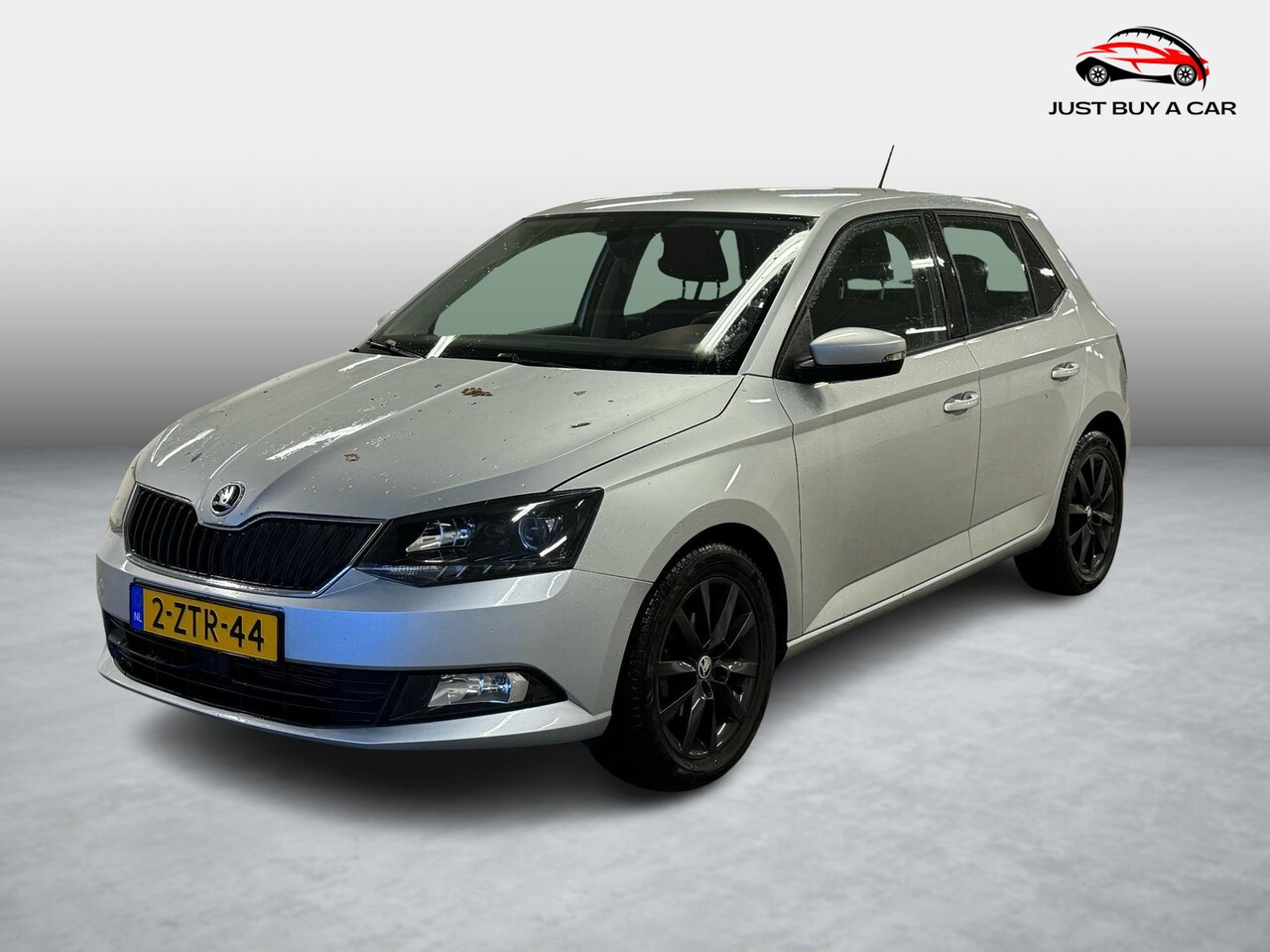 Skoda Fabia - 1.2 TSI Style 12 maanden garantie / Clima / Keyless / LM Velgen / 56.100KM / NL Auto - AutoWereld.nl