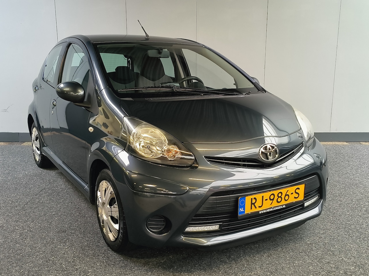 Toyota Aygo - 1.0 VVT-i Aspiration Henk Jongen Auto's in Helmond,  al 50 jaar service zoals 't hoort! - AutoWereld.nl