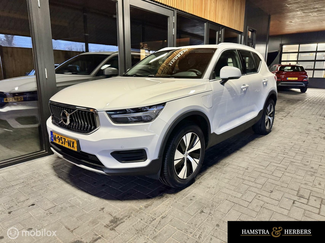 Volvo XC40 - 1.5 T4 Recharge Inscription Expression wit - AutoWereld.nl