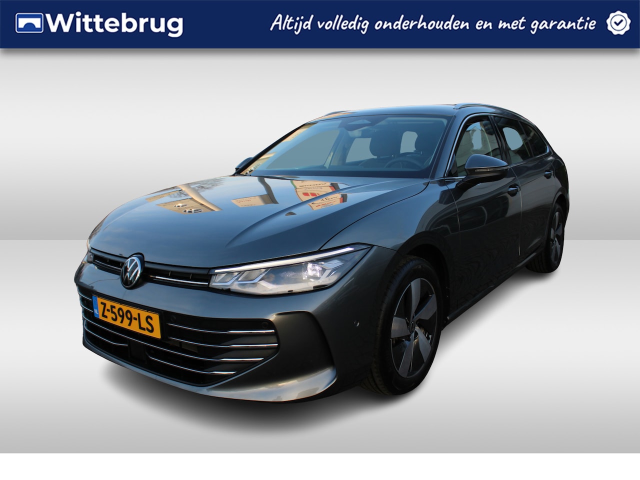 Volkswagen Passat Variant - 1.5 eTSI 150pk Business DSG AUTOMAAT Navigatie / LM velgen / Trekhaak / LED / APP Connect - AutoWereld.nl